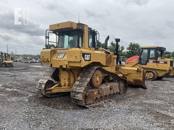 2015-caterpillar-d6t-xl-image-4