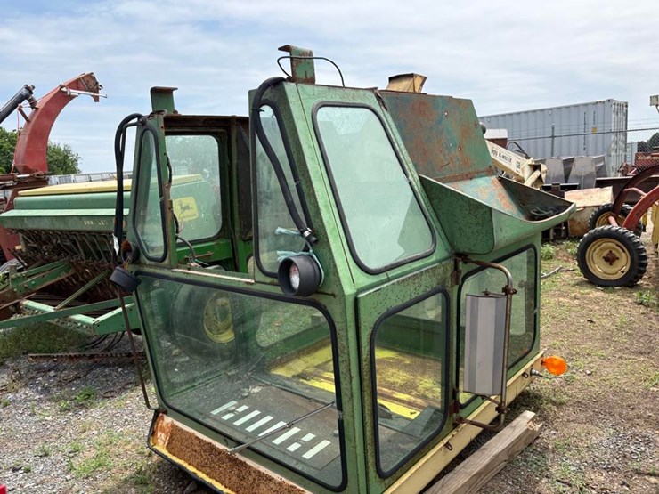 john-deere-cab-image-3