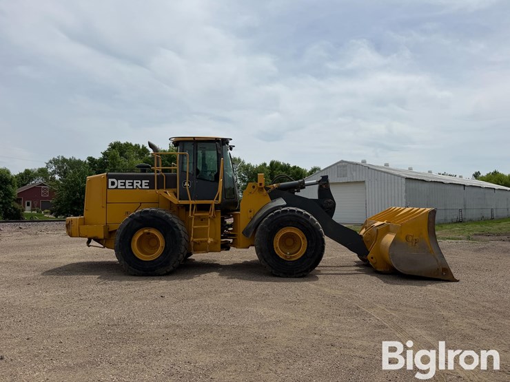 john-deere-744-image-4