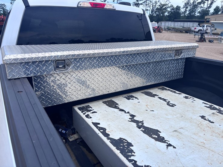 2021-ford-f150-xlt-image-5