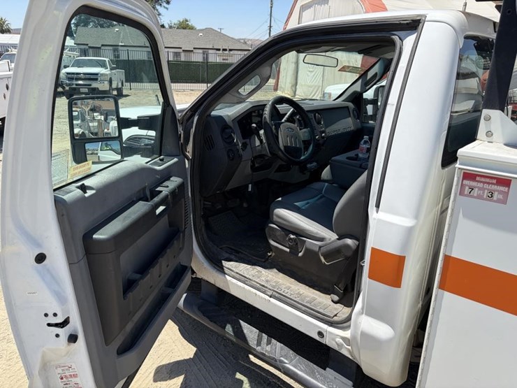 2014-ford-f250-image-11