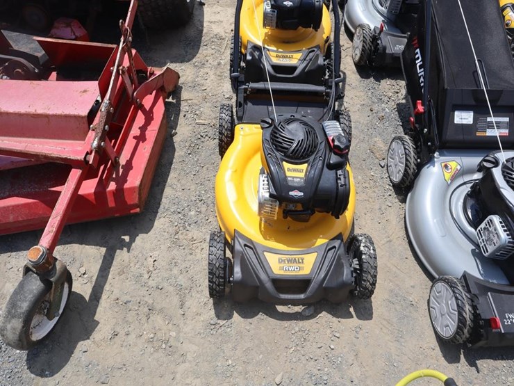 dewalt-push-mower-image-3