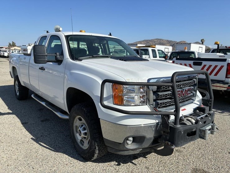 2012-gmc-2500-image-2