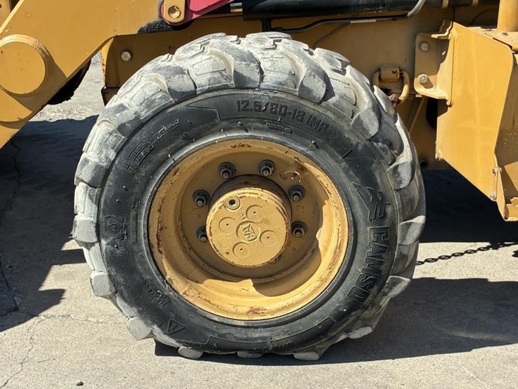 2014-caterpillar-430e-image-10