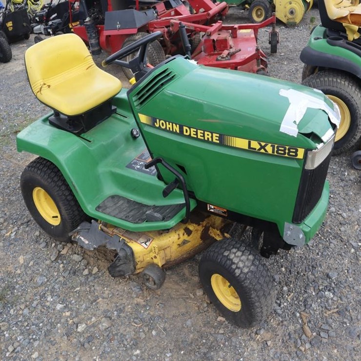 JOHN DEERE LX188
