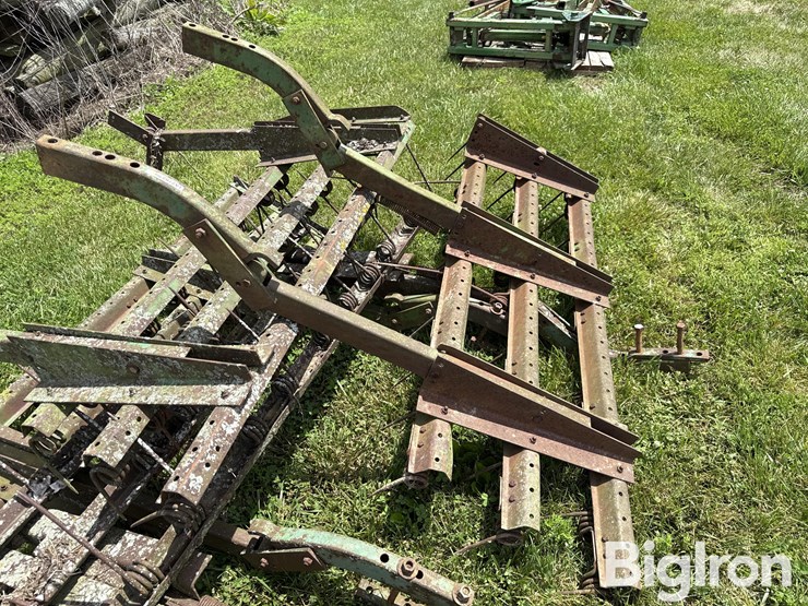 john-deere-spring-tooth-harrow-sections-image-10