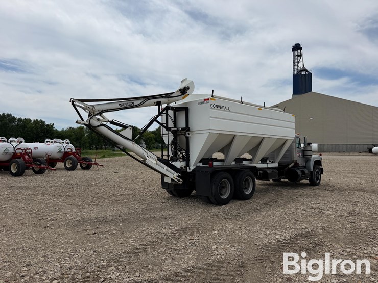 1987-mack-r690st-image-5