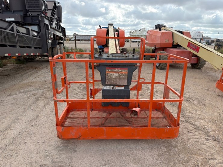 2007-jlg-600s-image-3