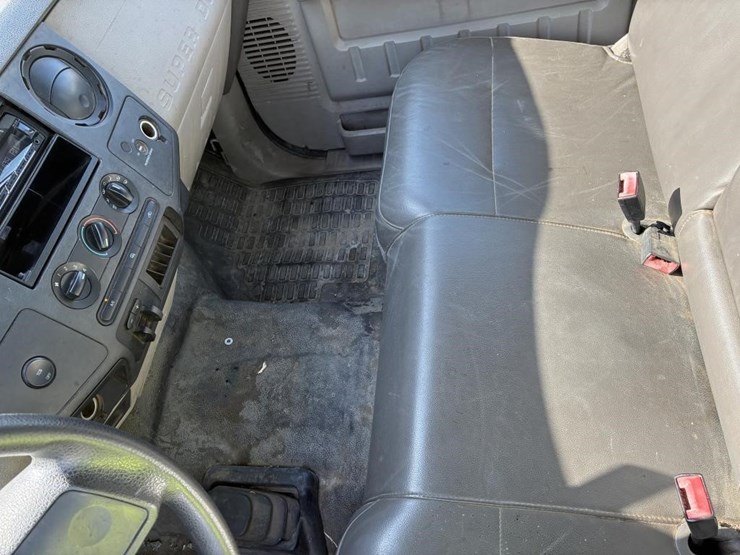 2009-ford-f350-image-21