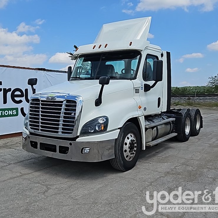 2019 FREIGHTLINER CASCADIA 125