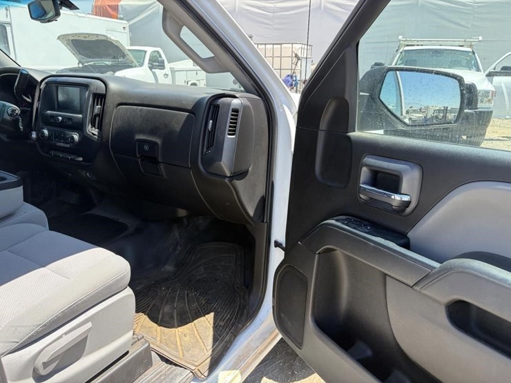 2018-chevrolet-silverado-1500-image-10