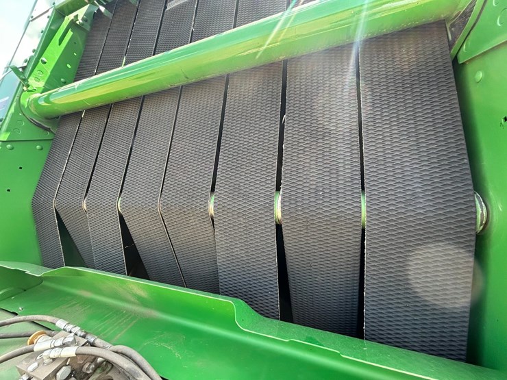 john-deere-560m-image-15