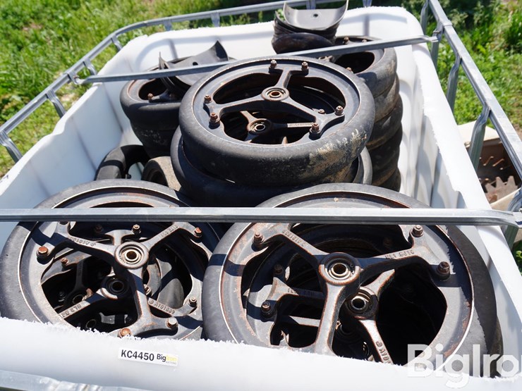 mudsmith-3"-gauge-wheels-image-2