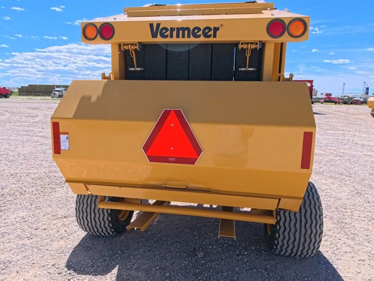 2019-vermeer-504r-premium-image-32