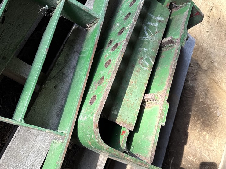 john-deere-30-image-11