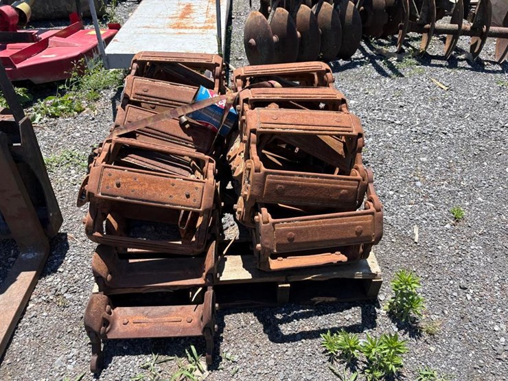 skid-steer-tracks-image-2