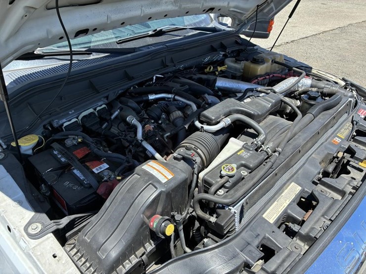 2011-ford-f550-image-9
