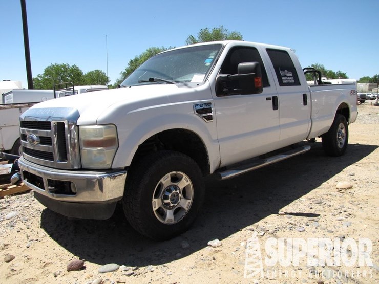 2010-ford-f350-xlt-image-1