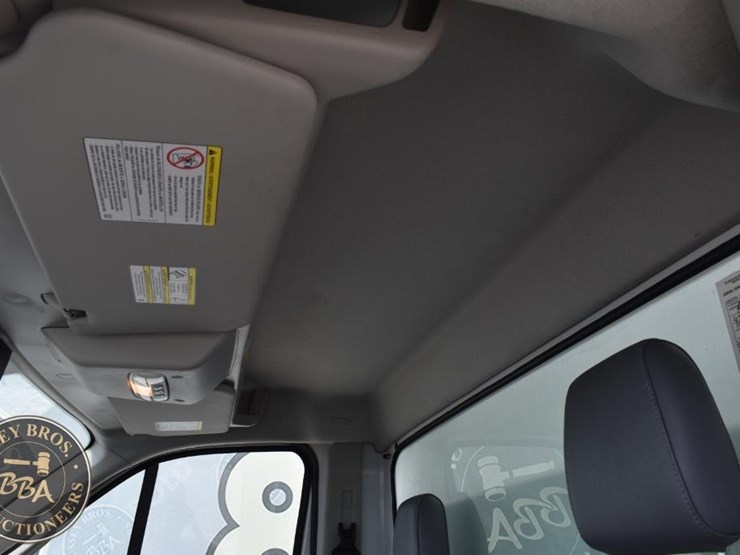 2019-ford-transit-image-21
