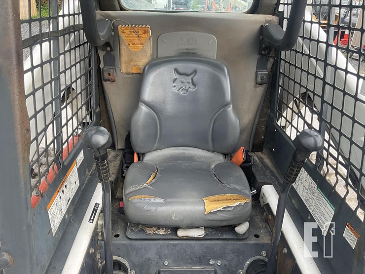 2009-bobcat-t190-image-14