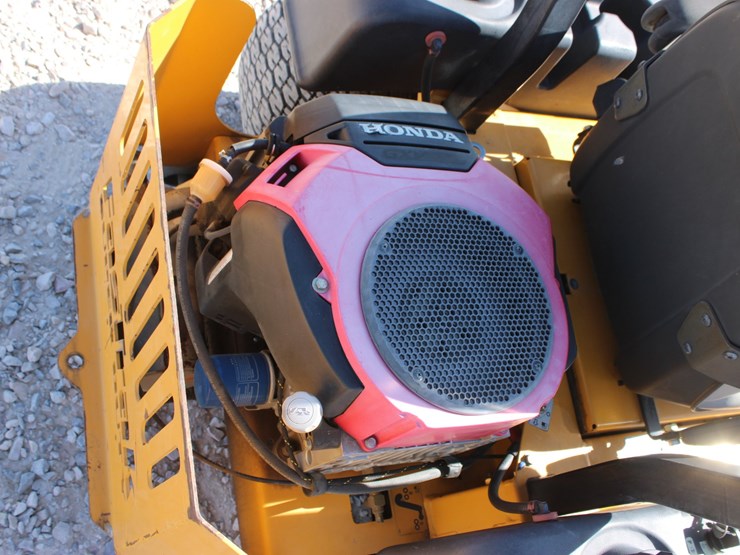 #1019-•-2010-hustler-fasttrak-super-duty-zero-turn-mower-image-7
