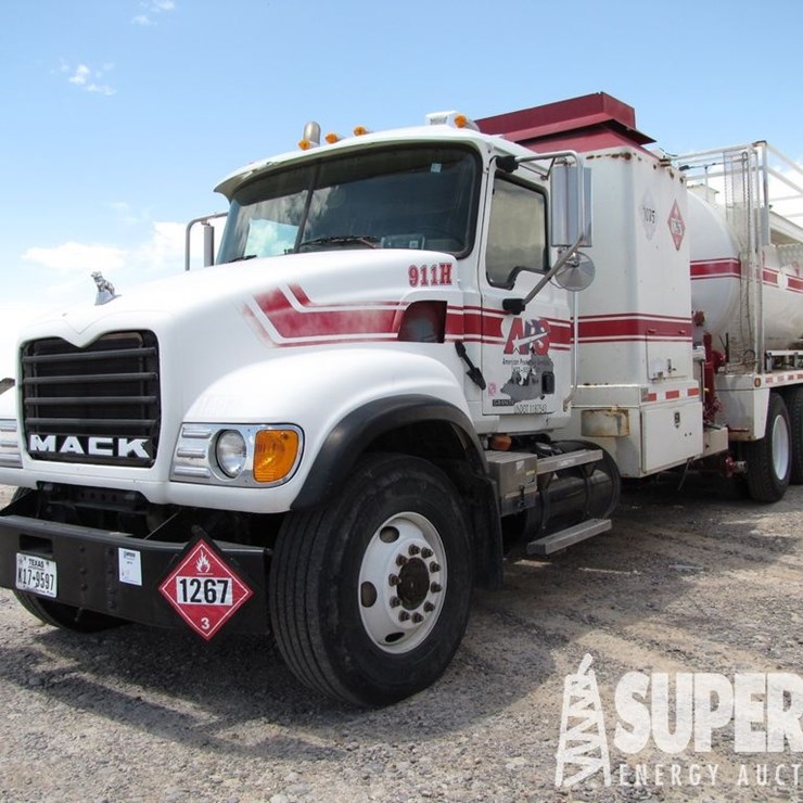 (x) (6-11) 2006 MACK CU713 Hot Oil Truck, VIN-1M2A...