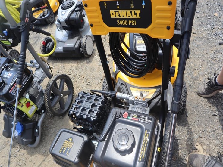dewalt-pressure-washer-image-6