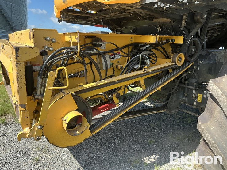 new-holland-cr9070-image-18