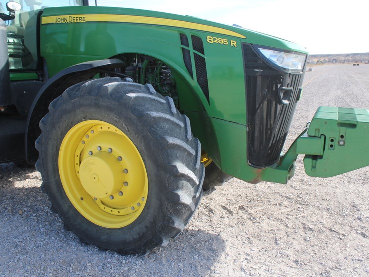 john-deere-8285r-image-38