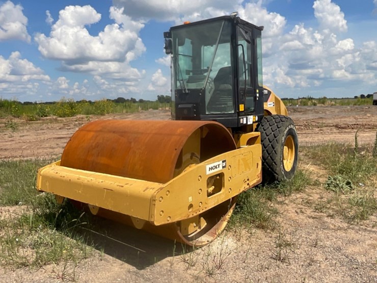 2010-caterpillar-cs56-image-1