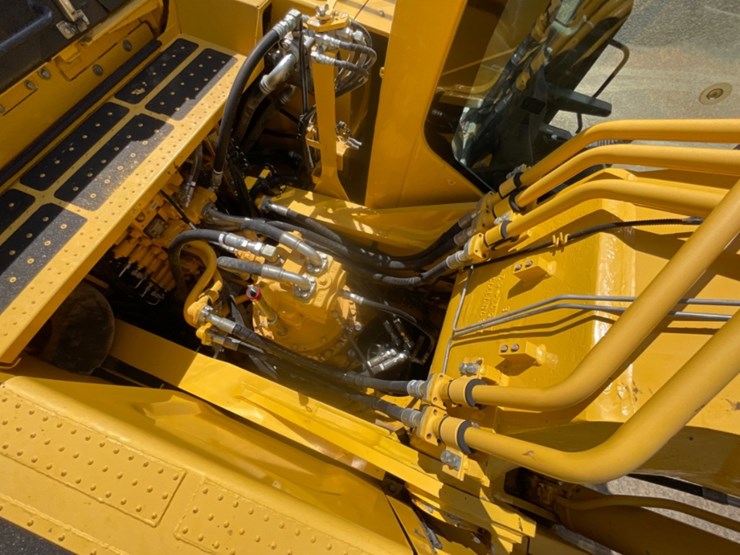 2022-komatsu-pc490-lc-11-image-18
