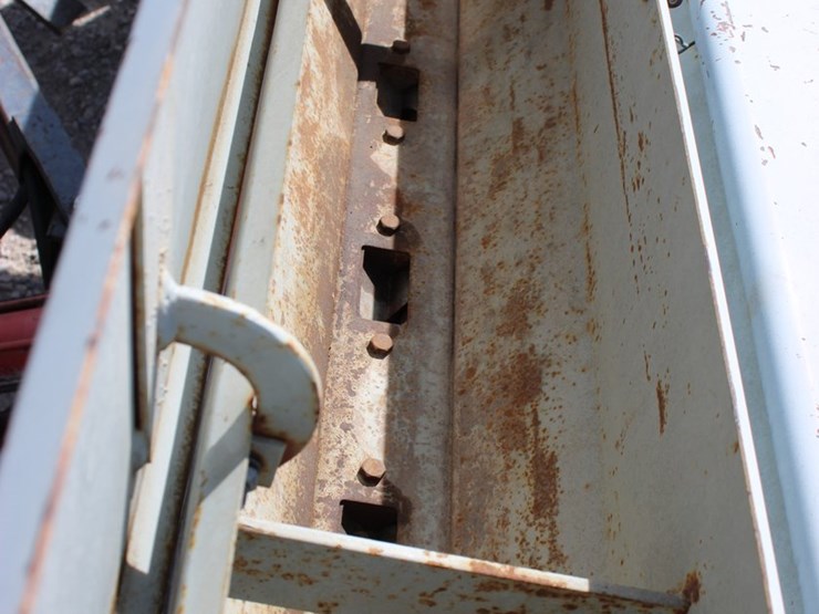 #1008-•-crustbuster-27ft-grain-drill-image-24