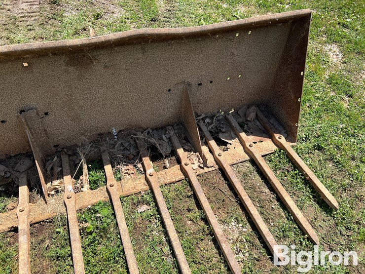 homemade-skid-steer-manure-bucket-image-9