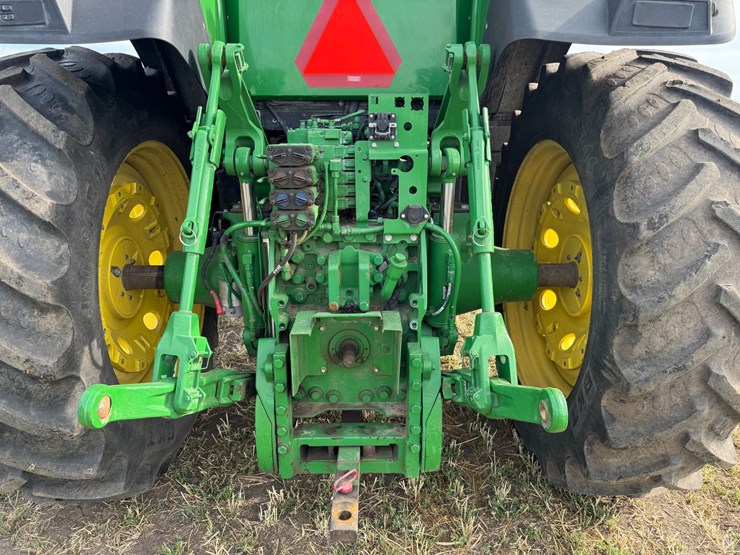 2023-john-deere-7r-210-image-27