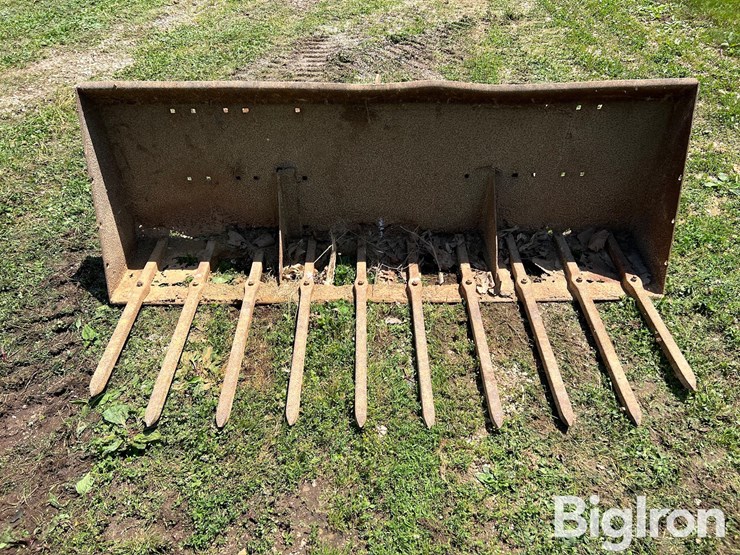 homemade-skid-steer-manure-bucket-image-2