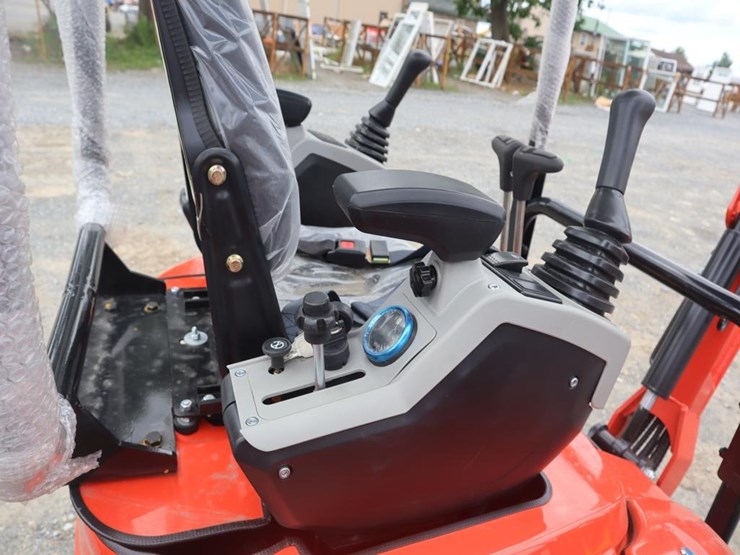 tpm-18hh-mini-excavator-image-8