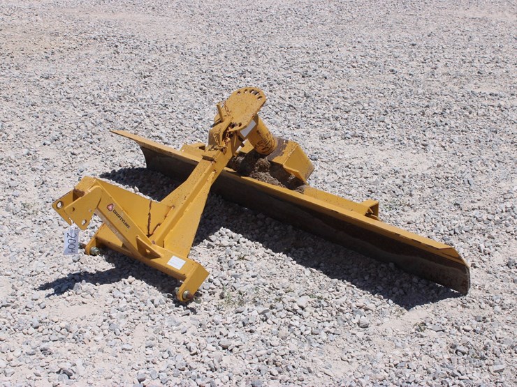 #2004-•-country-line-3-point-blade-image-1