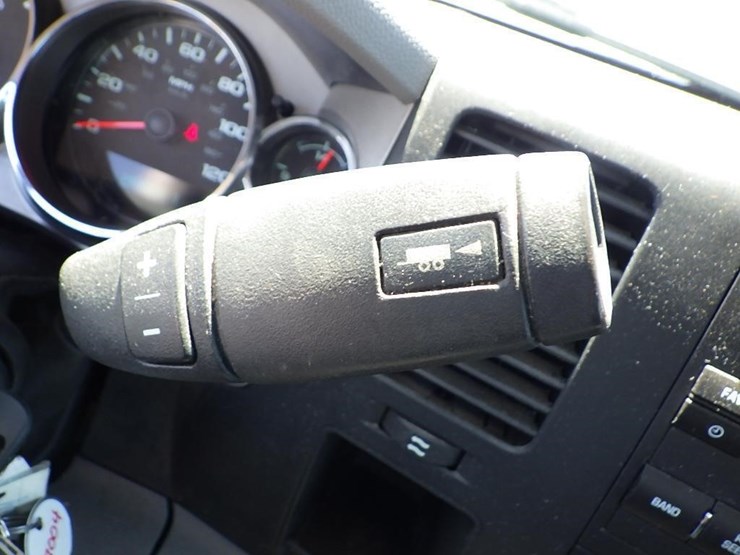 2014-chevrolet-2500hd-image-27