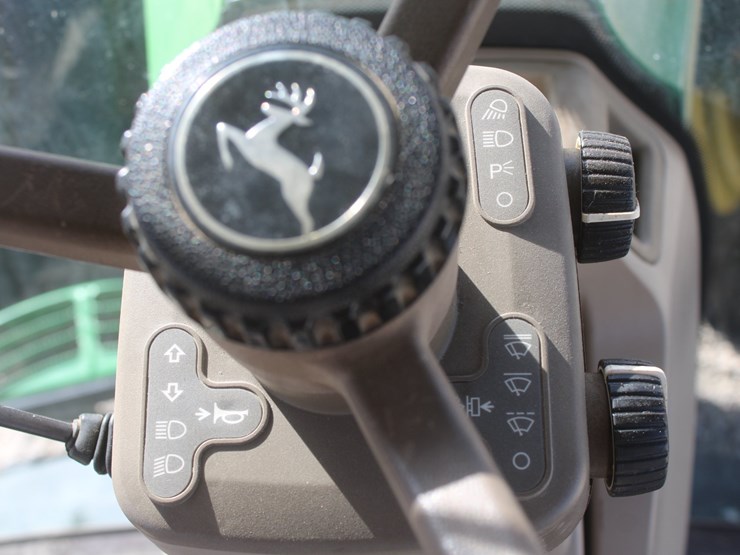 john-deere-8285r-image-56