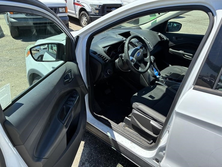 2016-ford-escape-image-18
