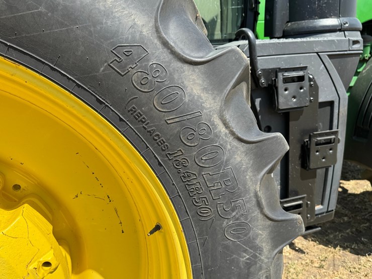 2019-john-deere-8295r-image-29