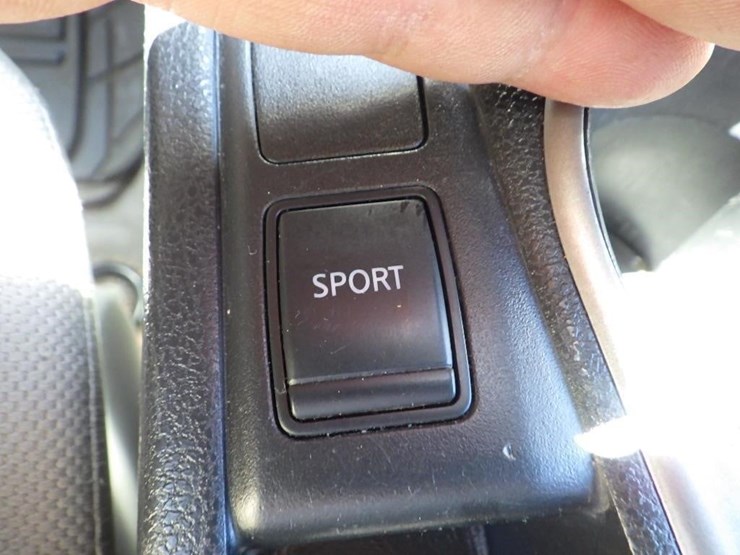 2013-nissan-rogue-image-25