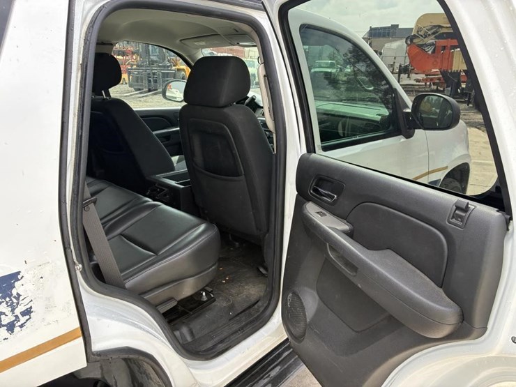 2015-chevrolet-tahoe-image-11