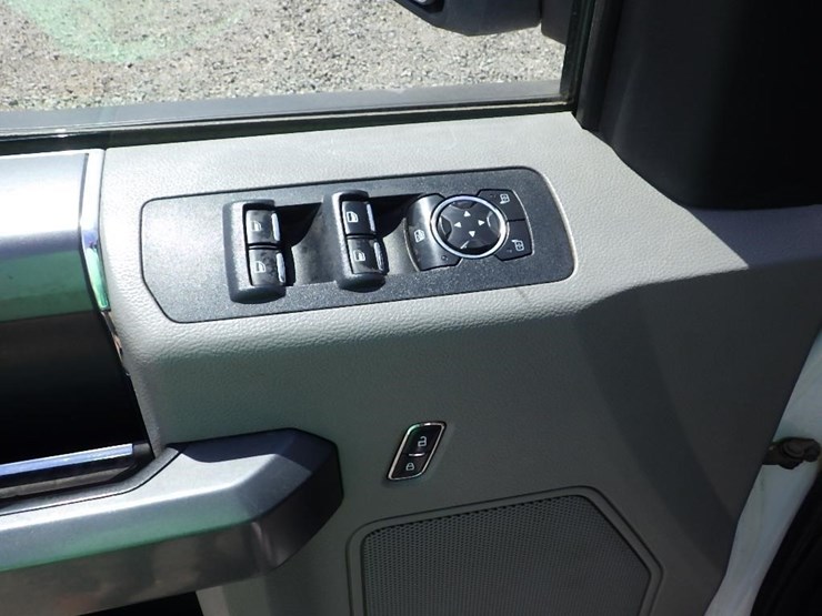 2016-ford-f150-xlt-image-29