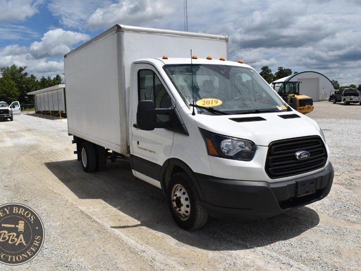 2019-ford-transit-image-8