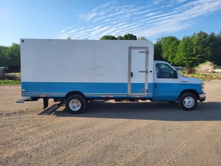 2009-ford-e450-image-8