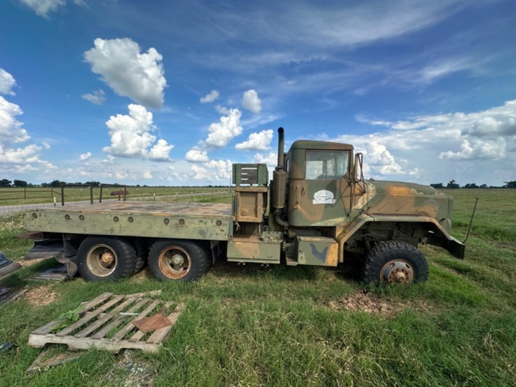 1984-am-general-m923-image-4