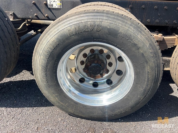 2011-kenworth-t800w-image-33