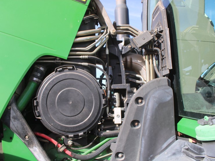 john-deere-8285r-image-48