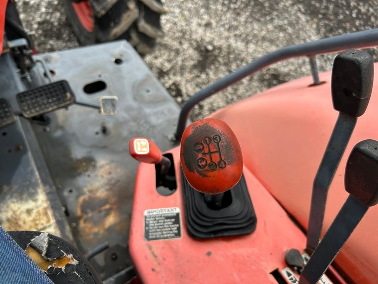 kubota-m108s-image-23